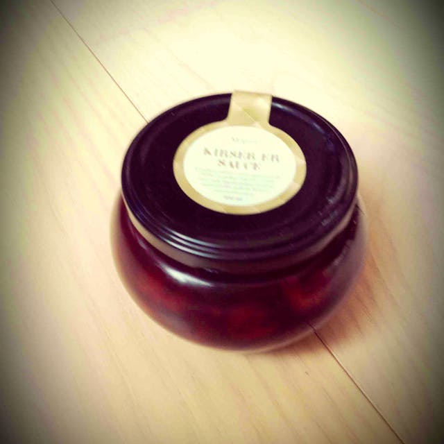 Magasin kirsbærsauce - normalt 60kr